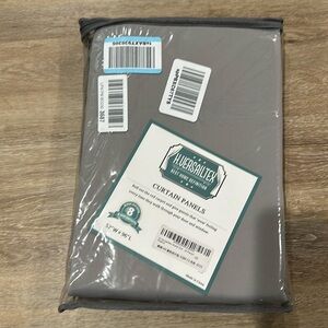 NWT H. Versailtex gray 2 panel blackout curtains. 52”w x 96” L